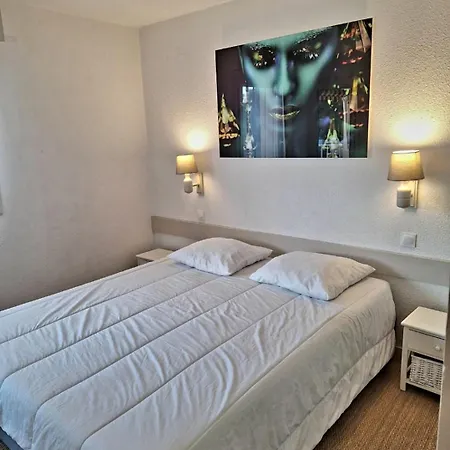 Superbe Climatise, Avec Piscine, Proche Des Commerces Et Du Port