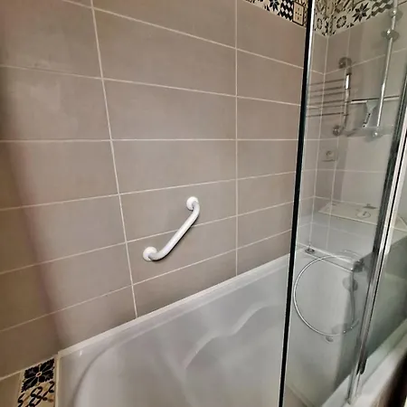 Superbe Climatise, Avec Piscine, Proche Des Commerces Et Du Port Daire Agde