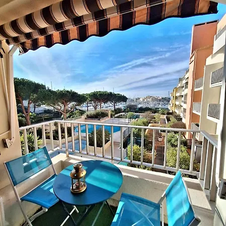 Superbe Climatise, Avec Piscine, Proche Des Commerces Et Du Port * 阿格德