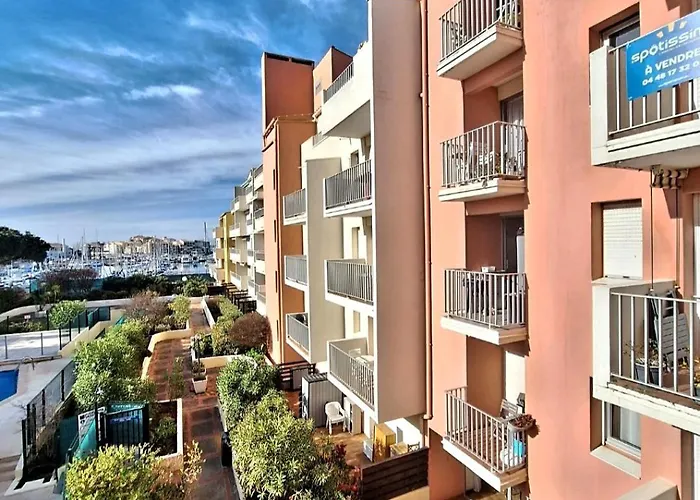 公寓 Superbe Climatise, Avec Piscine, Proche Des Commerces Et Du Port 阿格德